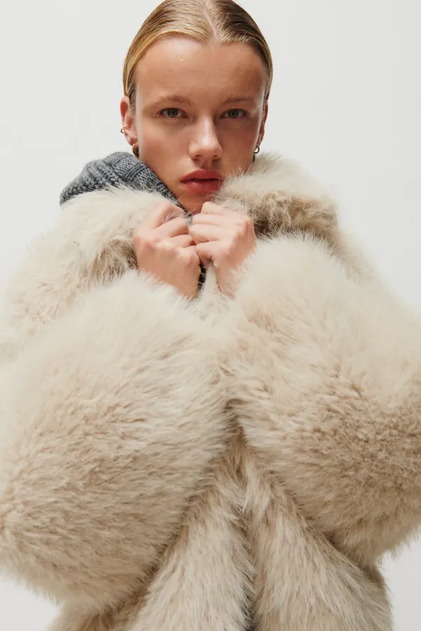 Rabbi Faux Fur Jacket – Μπεζ