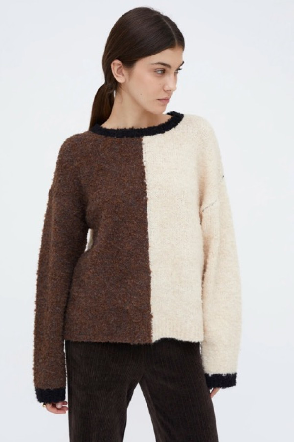 BROWN AND WHITE KNIT SWEATER 