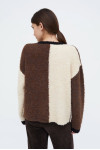 BROWN AND WHITE KNIT SWEATER 