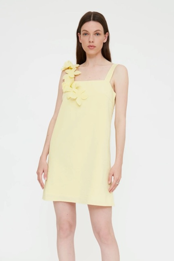 SHORT CREPE DRESS WITH YELLOW FLORAL DETAIL