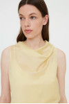 LIGHT YELLOW FLOWY TOP