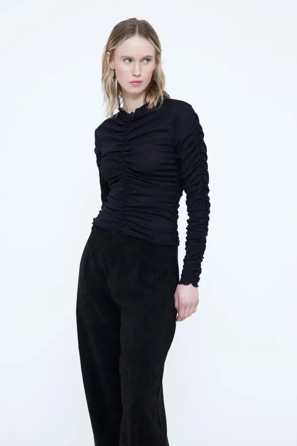 Black Ruched Long-Sleeved T-Shirt