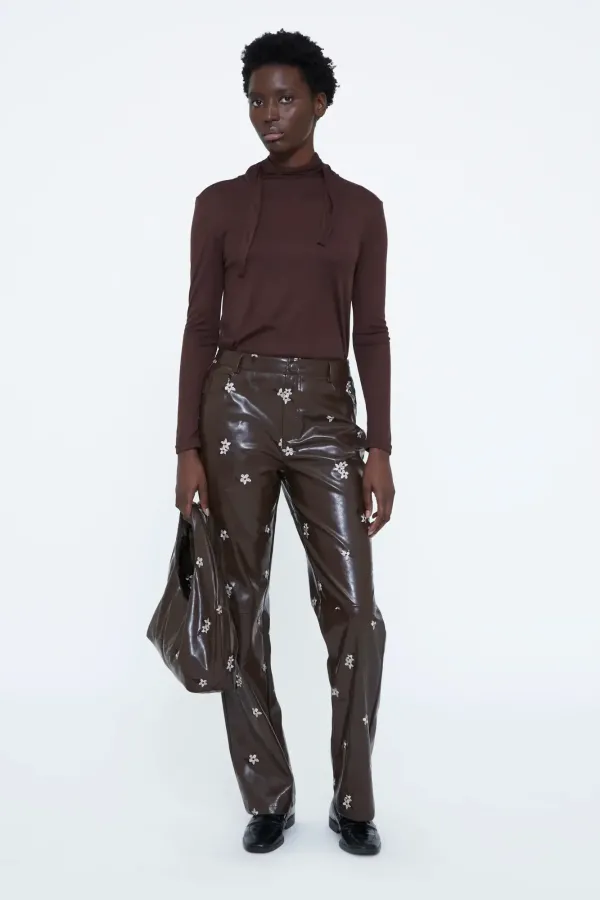 Faux Leather Παντελόνι με Almond Flower Print