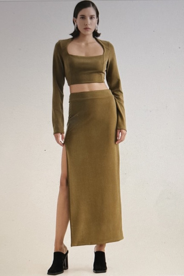 THE GRAPHIQUE SKIRT AND TOP BLACK