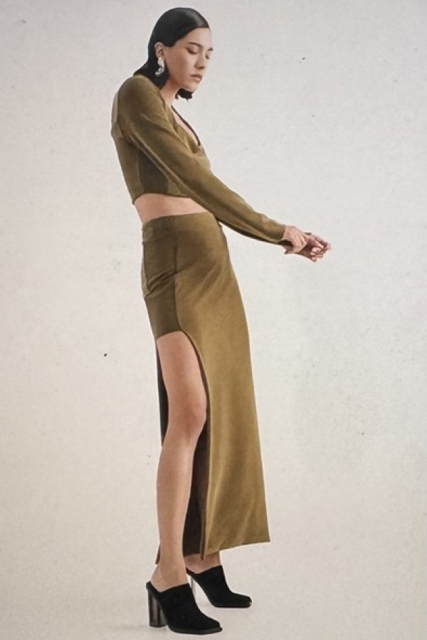 THE GRAPHIQUE SKIRT AND TOP BLACK