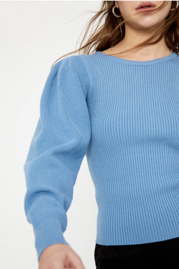 BLUE ROUND NECK JUMPER WITH FLARED SLEEVES