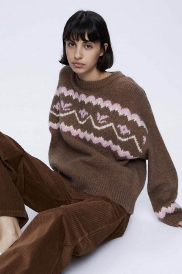 WIDE BROWN JACQUARD KNIT SWEATER