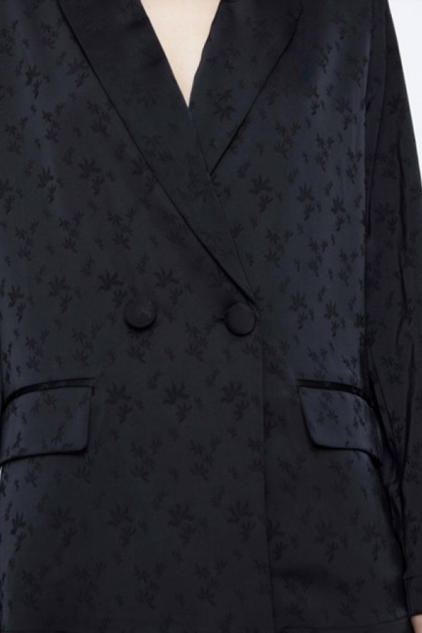 BLACK JACQUARD FLUID BLAZER