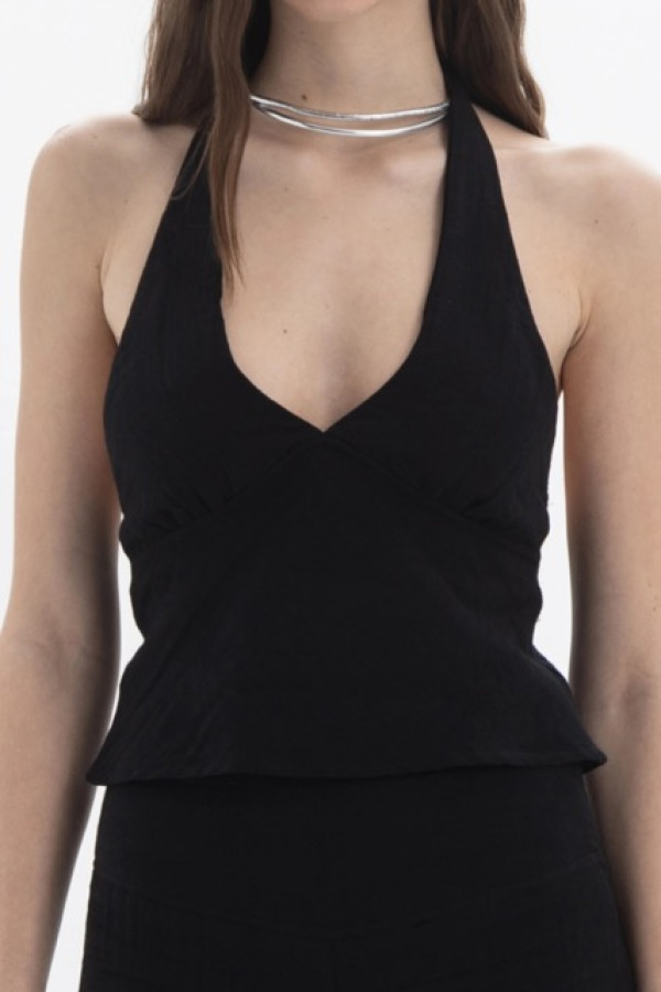BLACK TOP WITH DEEP V NECK 