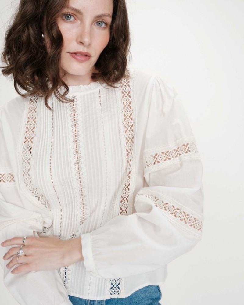 RUFFLED COLLAR BLOUSE WITH LACE WHITE VELMA