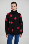 RED TURTLENECK WITH FLOWERS 