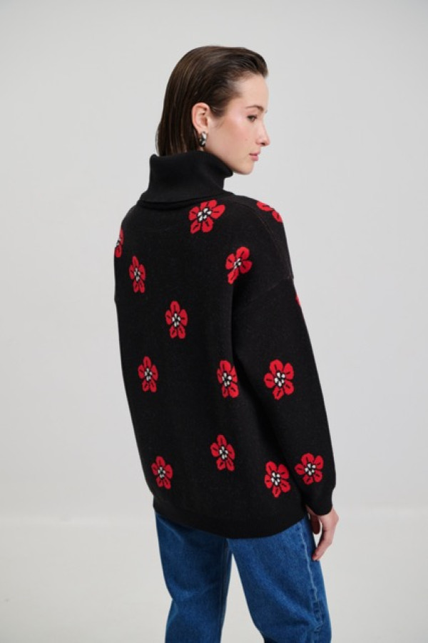 RED TURTLENECK WITH FLOWERS 