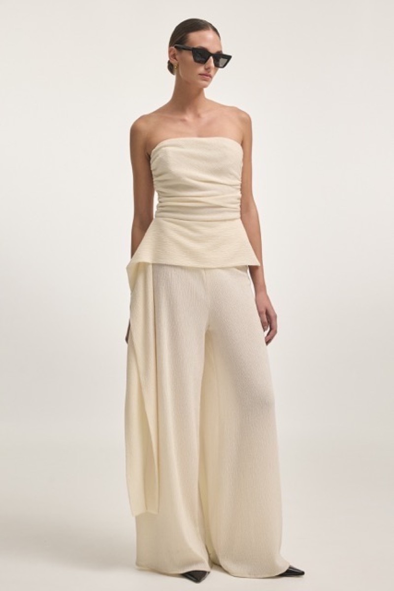 SUBWAY TROUSERS BEIGE AND STRAPLESS TOP 