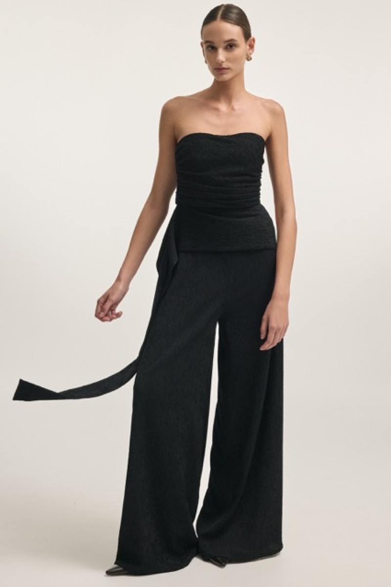 SUBWAY TROUSERS AND SRTAPLESS TOP 