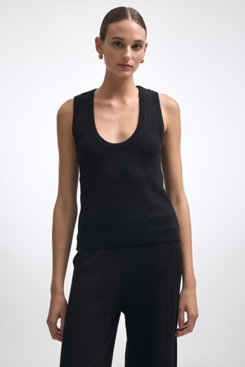 ROXANNE KNITTED TOP