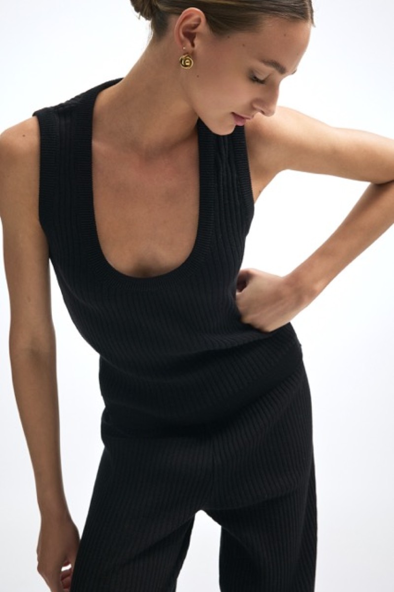 ROXANNE KNITTED TOP